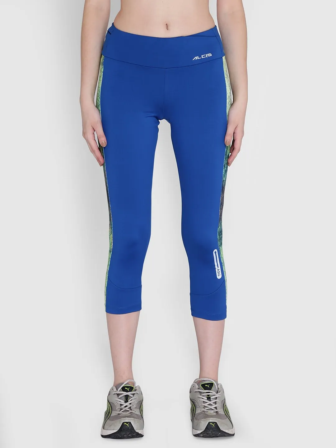 Women Blue Solid Capri