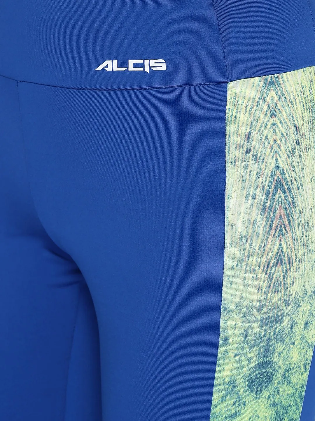 Women Blue Solid Capri