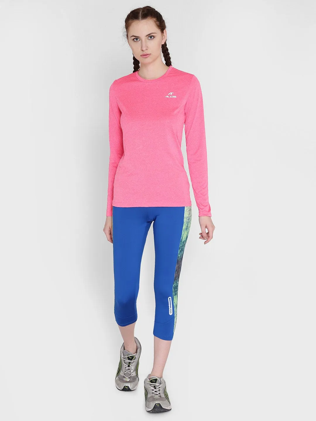 Women Blue Solid Capri