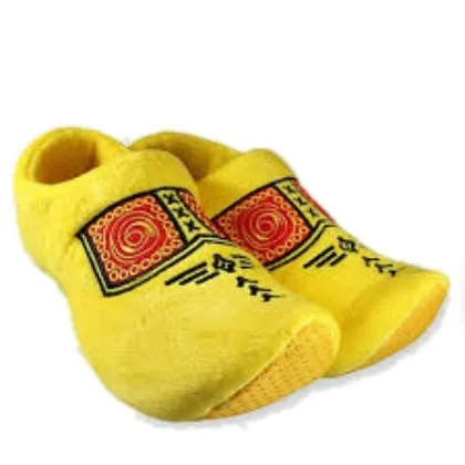 Wooden shoe slippers